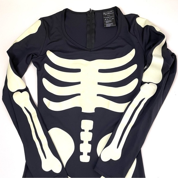 Leg Avenue Glow In The Dark Skeleton Bodysuit Halloween Costume - Picture 8 of 15